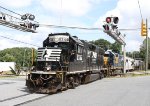 NS 5344 & CSXT 2523 lead a WSSB train